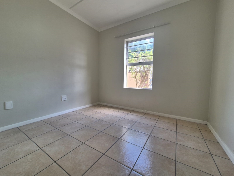To Let 2 Bedroom Property for Rent in Protea Heights Western Cape